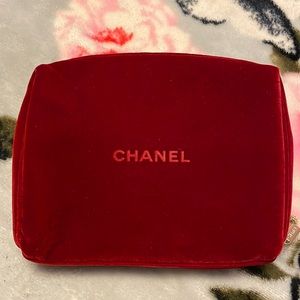 Chanel makeup bag velvet used